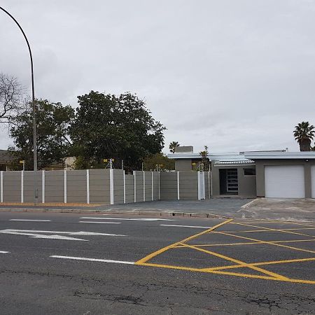 Sharon'S House: Modern Self-Catering Rooms Cape Town Exterior photo