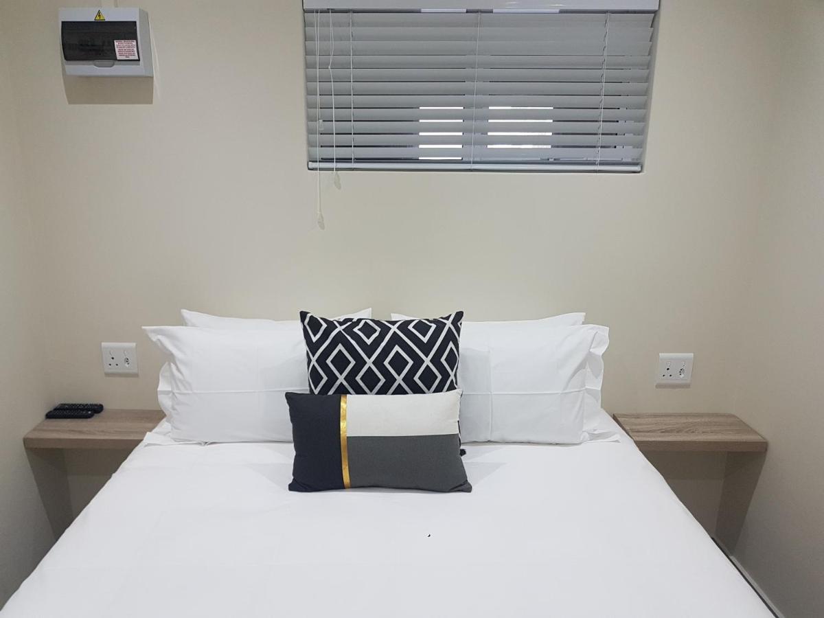 Sharon'S House: Modern Self-Catering Rooms Cape Town Exterior photo